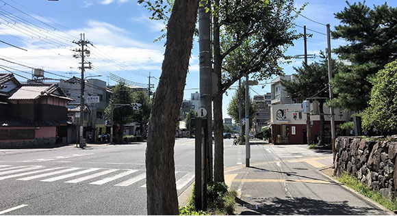킨카쿠지미치 버스 정류장
